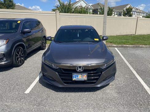 Used 2018 Honda Accord Sport image 14