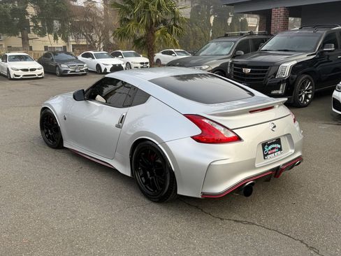 Used 2016 Nissan 370Z NISMO image 7