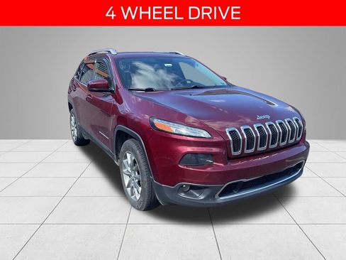 Used 2018 Jeep Cherokee Limited image 3