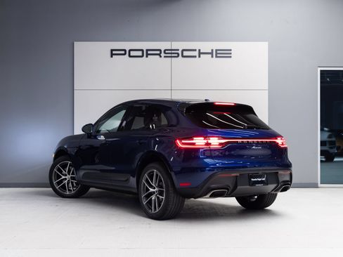 Certified 2026 Porsche Macan AWD/4WD image 3