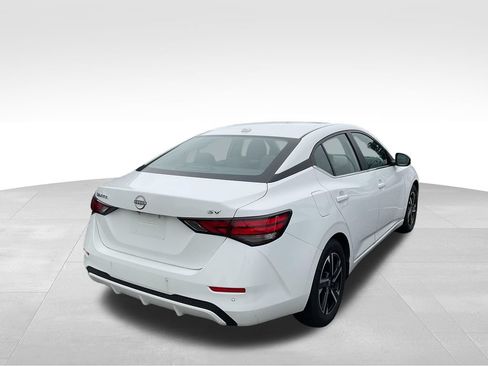 Used 2024 Nissan Sentra SV FWD image 11