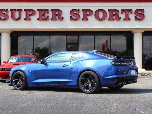 Used 2023 Chevrolet Camaro SS RWD image 5