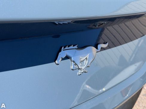 Used 2025 Ford Mustang Coupe RWD image 7
