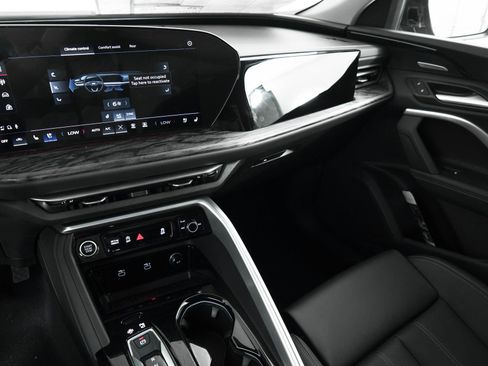 New 2025 Audi Q5 Premium Plus image 12