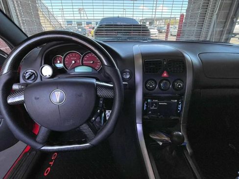 Used 2005 Pontiac GTO image 29