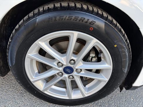 Used 2018 Ford Focus SE image 31