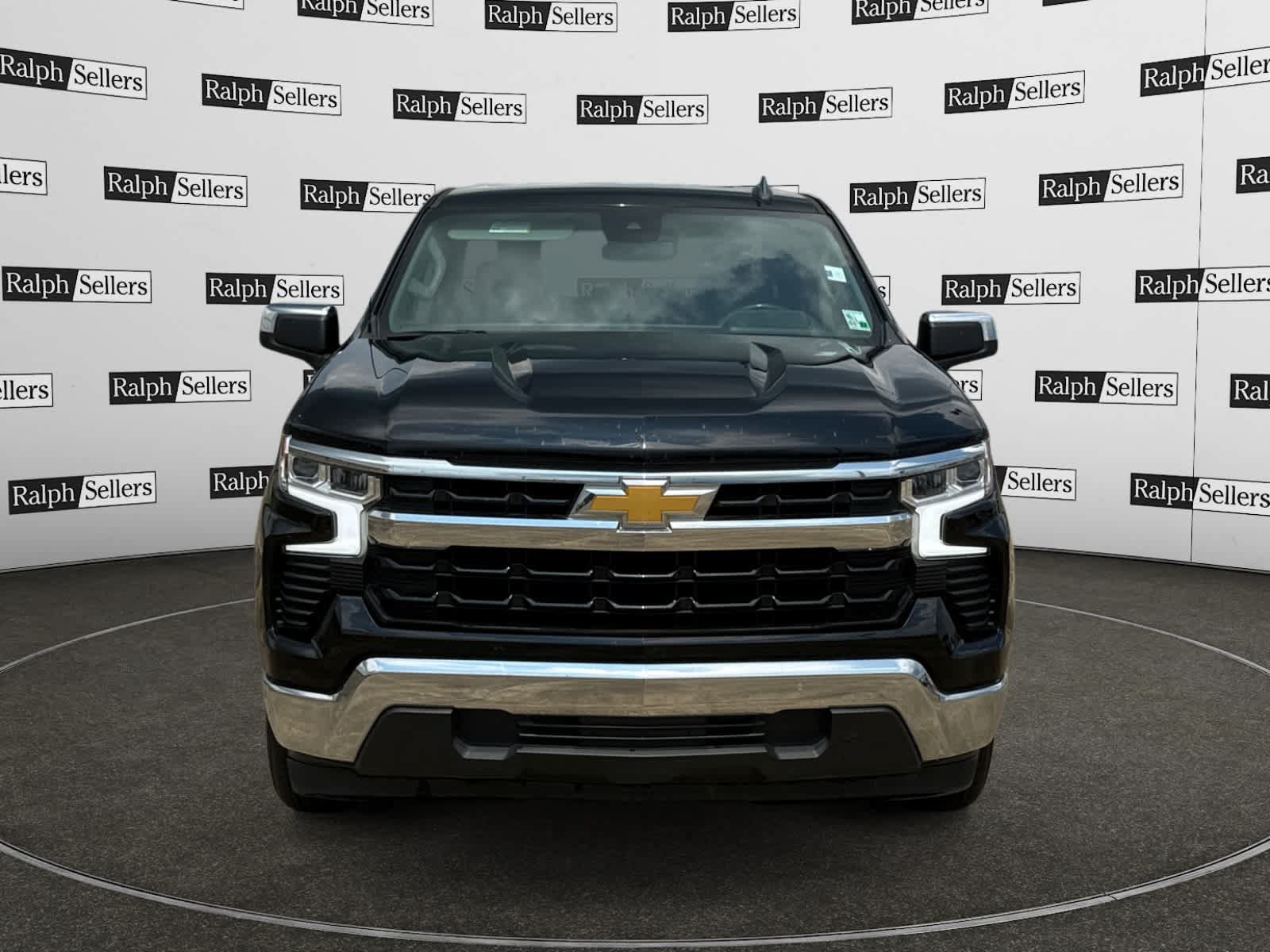 Used 2023 Chevrolet Silverado 1500 LT w/ Protection Package RWD image 8