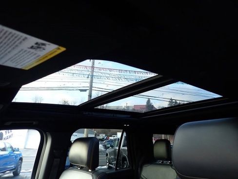 Used 2025 Ford Expedition Tremor image 24