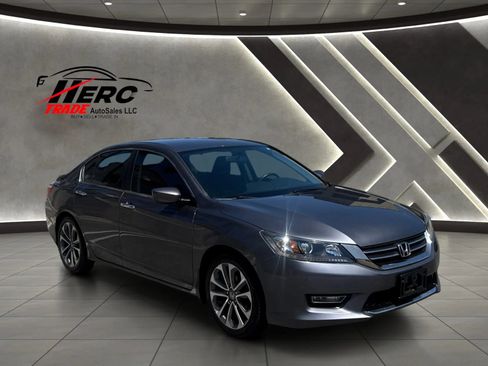 Used 2013 Honda Accord Sport image 3