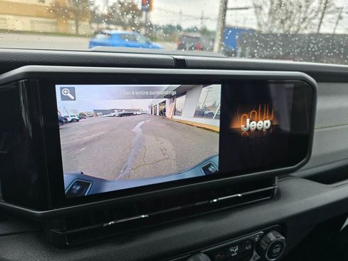 New 2025 Jeep Gladiator Willys image 30