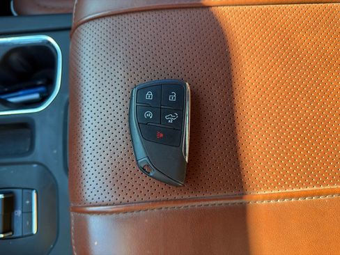 Used 2023 GMC Sierra 1500 Denali Ultimate image 2