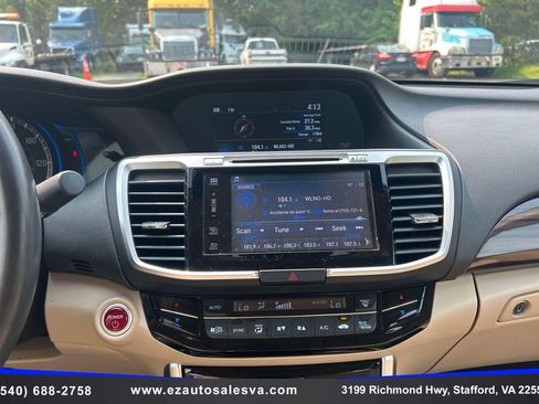 Used 2017 Honda Accord EX-L image 17