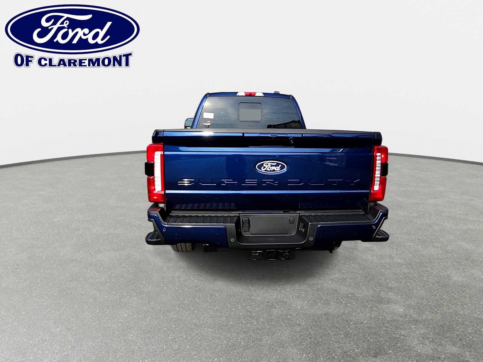 New 2027 Ford F350 Lariat w/ Black Appearance Package AWD/4WD image 7