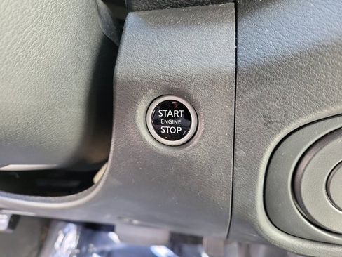 Used 2024 Nissan Frontier SV w/ Tow Package image 29