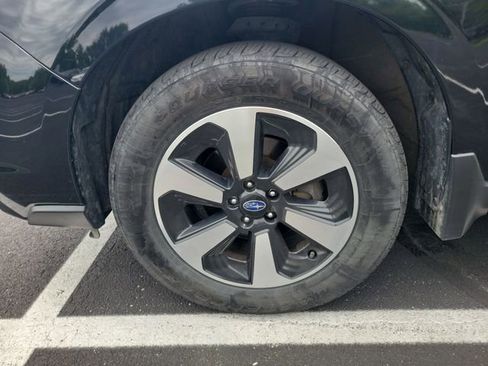 Used 2018 Subaru Forester 2.5i Premium AWD/4WD image 17