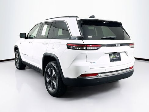 Used 2022 Jeep Grand Cherokee Limited 4xe w/ Luxury Tech Group II AWD/4WD image 5