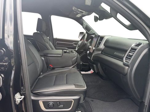 Used 2025 RAM 1500 Laramie AWD/4WD image 15