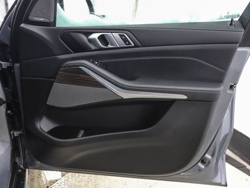 Certified 2025 BMW X5 xDrive50e image 29