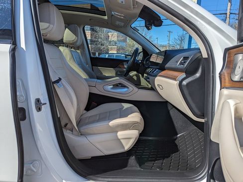 Used 2022 Mercedes-Benz GLS 450 4MATIC image 34