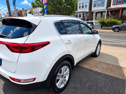 Used 2017 Kia Sportage LX w/ LX Popular Package FWD image 3