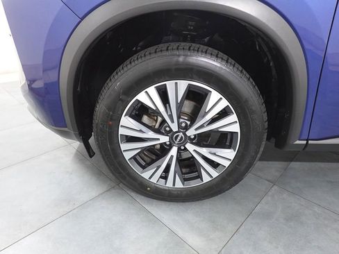 Used 2023 Nissan Rogue SV image 27