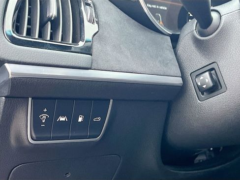 Used 2023 Kia Stinger GT2 image 10