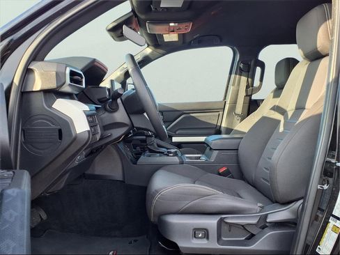 Used 2024 Toyota Tacoma TRD Off-Road image 24