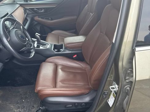 Used 2022 Subaru Outback Touring AWD/4WD image 2