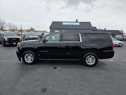 Used 2018 Chevrolet Suburban LT image 8