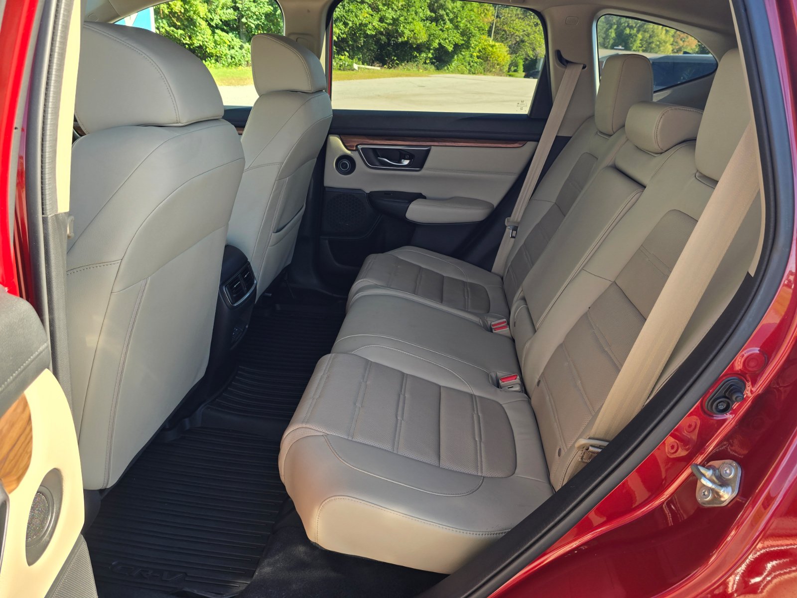 Used 2018 Honda CR-V Touring image 12