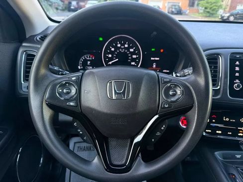 Used 2021 Honda HR-V EX image 12