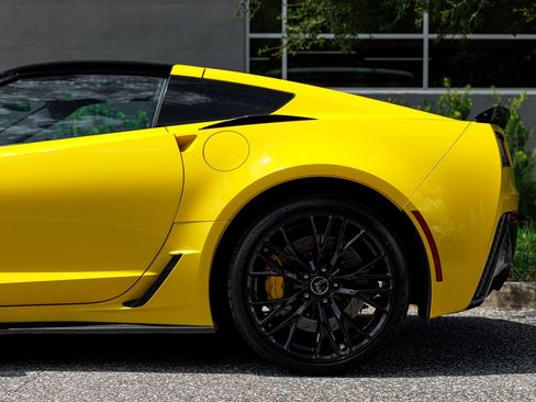 Used 2019 Chevrolet Corvette Z06 RWD image 27
