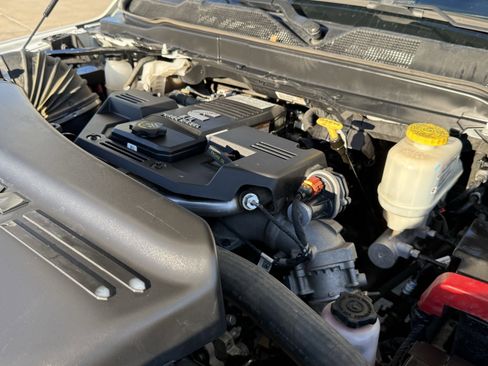 Used 2024 RAM 5500 Tradesman w/ Chrome Appearance Group image 30