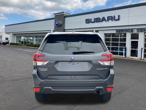 Used 2023 Subaru Forester Premium image 6