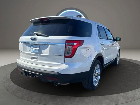 Used 2013 Ford Explorer Limited image 3