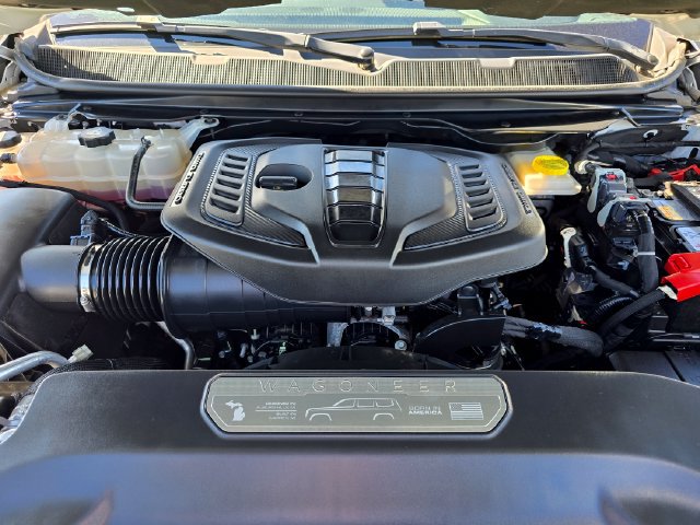 Used 2023 Jeep Wagoneer 4WD w/ Premium Group I image 32