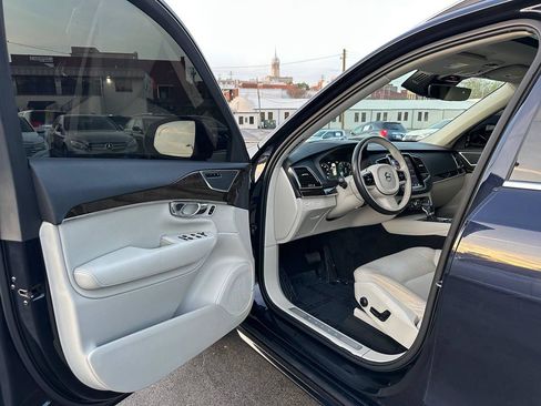 Used 2016 Volvo XC90 T6 Momentum w/ Protection Package Plus AWD/4WD image 15