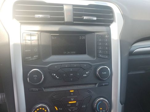 Used 2016 Ford Fusion S FWD image 11