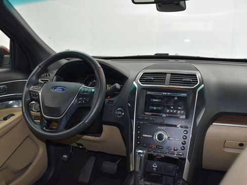Used 2016 Ford Explorer Limited w/ Equipment Group 301A image 30