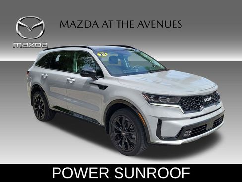 Used 2023 Kia Sorento SX AWD/4WD image 3