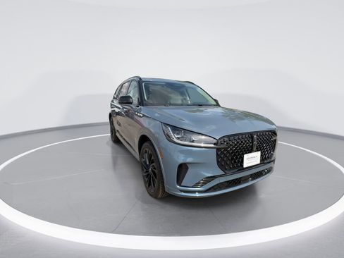 New 2026 Lincoln Aviator Reserve AWD/4WD image 3