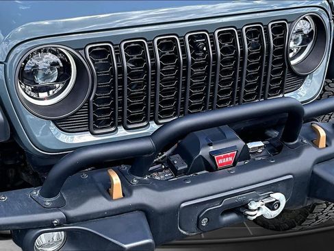 Used 2024 Jeep Wrangler Unlimited Rubicon 392 AWD/4WD image 33
