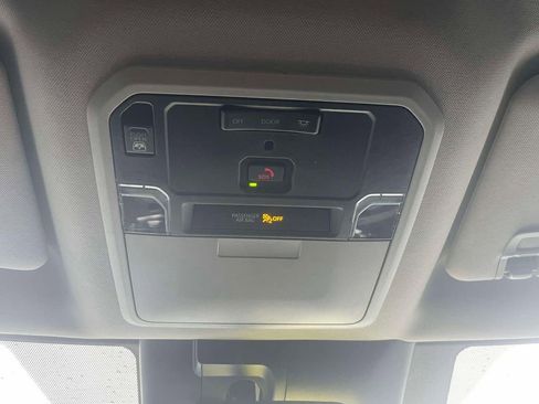 Used 2022 Toyota Tundra SR5 w/ SR5 Convenience Package image 31