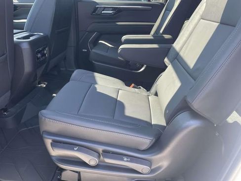 New 2026 Chevrolet Suburban Z71 w/ Comfort Package image 9