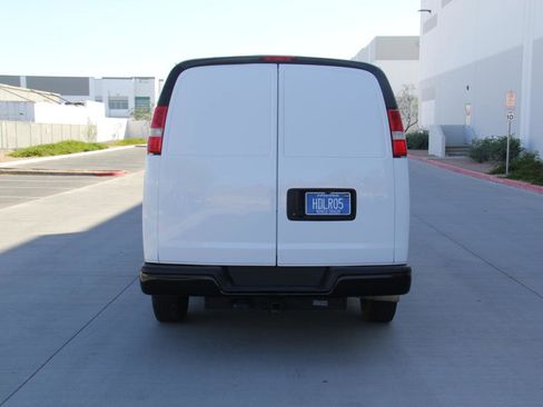 Used 2023 GMC Savana 2500 Extended w/ Driver Convenience Package image 6