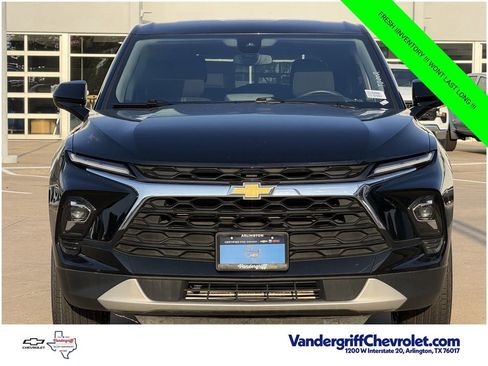 Used 2025 Chevrolet Blazer LT FWD image 7