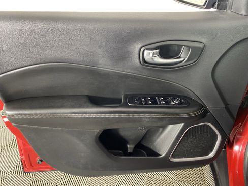 Used 2021 Jeep Compass Latitude image 13