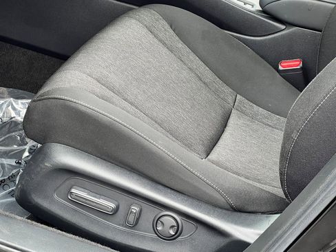 Used 2023 Honda Accord EX image 8