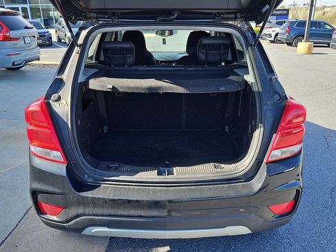 Used 2020 Chevrolet Trax LT w/ LT Convenience Package image 13