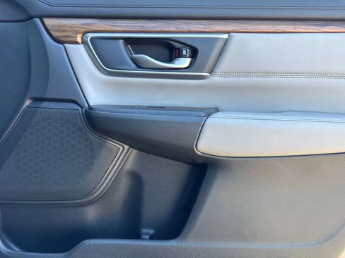 Used 2019 Honda CR-V Touring image 19